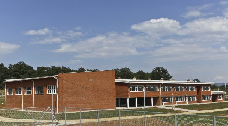Shkolla Damanek 121